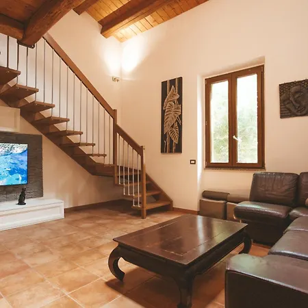 Casa Sulis Apartment *